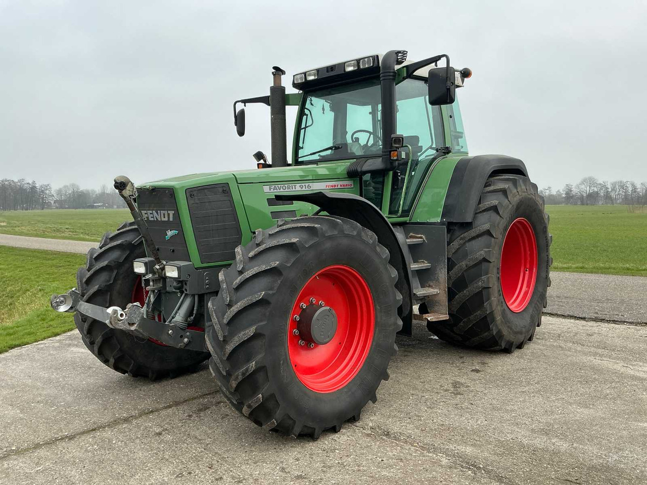 Fendt Favorit 916 - جرار: صور 1 Fendt Favorit 916 - جرار: صور 1