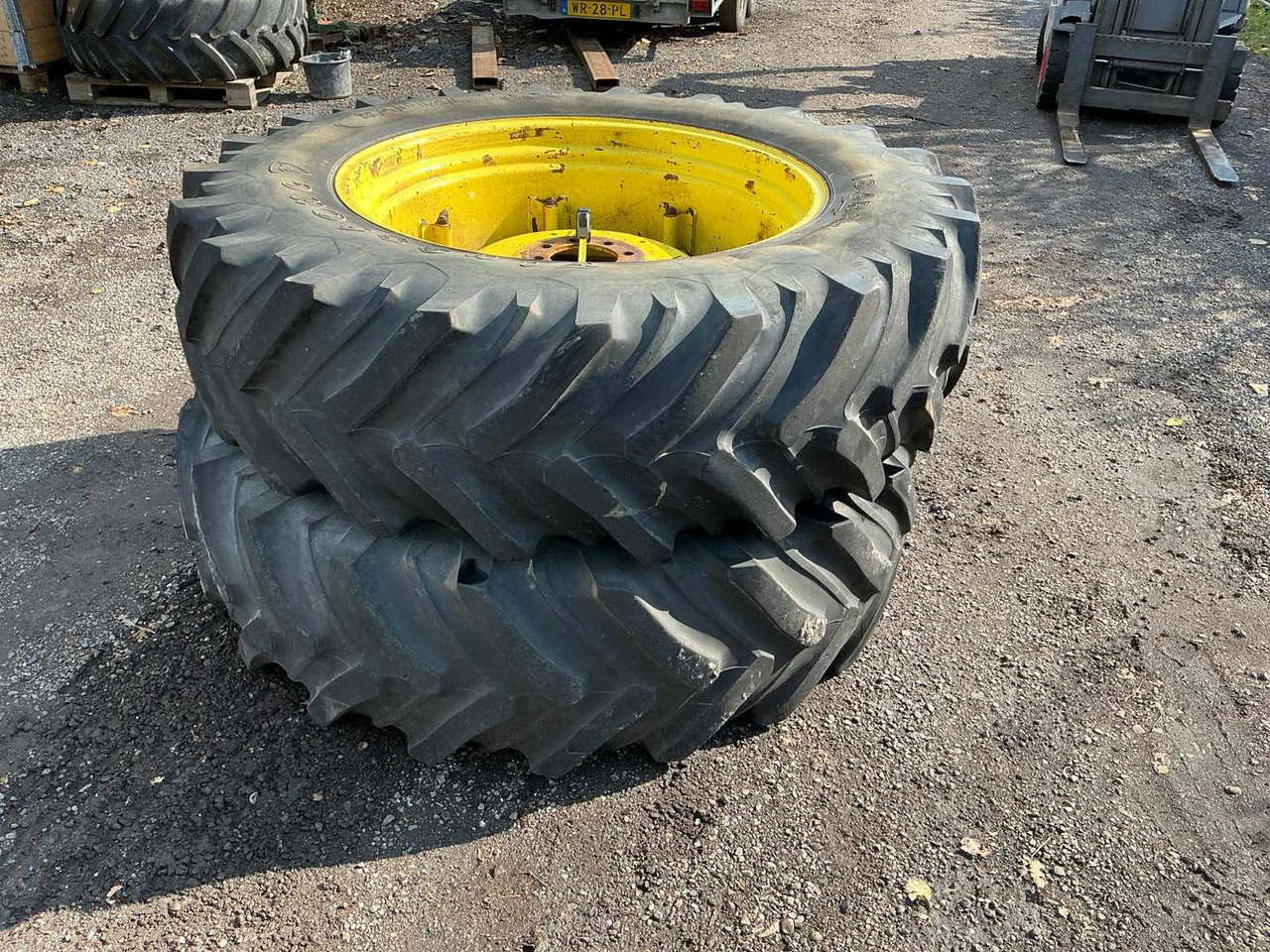 Firestone Radial 7000 - الإطارات والجنوط - جرار: صور 3 Firestone Radial 7000 - الإطارات والجنوط - جرار: صور 3