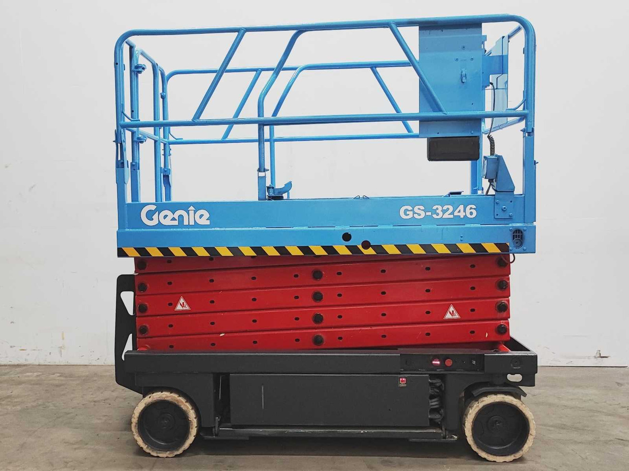 Genie GS-3246 - منصات هيدروليكية متنقلة: صور 1 Genie GS-3246 - منصات هيدروليكية متنقلة: صور 1