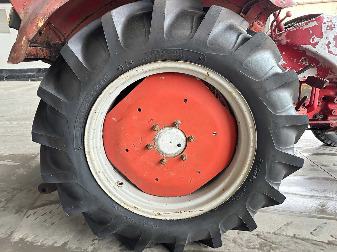 جرار Guldner G25S: صور 13