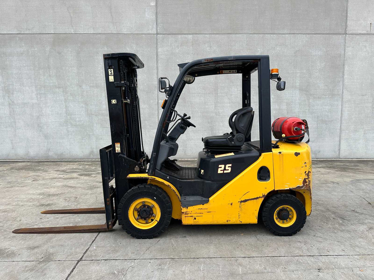 HANGCHA - 2014 - XW22B - FORKLIFT - رافعة شوكية: صور 2 HANGCHA - 2014 - XW22B - FORKLIFT - رافعة شوكية: صور 2