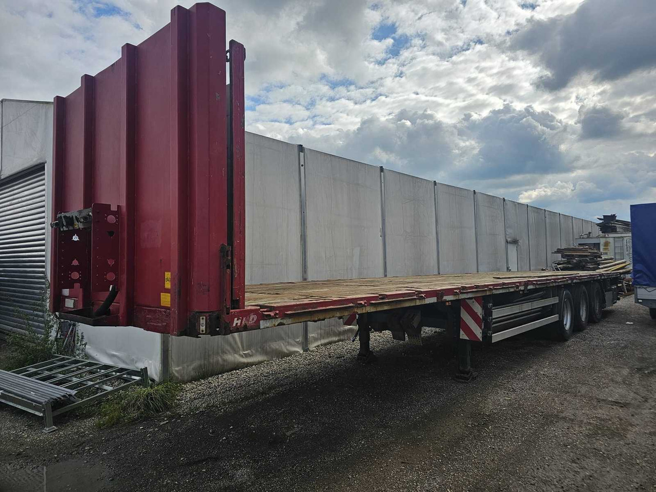 HRD - SPLB3S (LOW LOADER / PLATFORM SEMI-TRAILER) - 2009 - SEMI-TRAILER - نصف مقطورة: صور 1 HRD - SPLB3S (LOW LOADER / PLATFORM SEMI-TRAILER) - 2009 - SEMI-TRAILER - نصف مقطورة: صور 1
