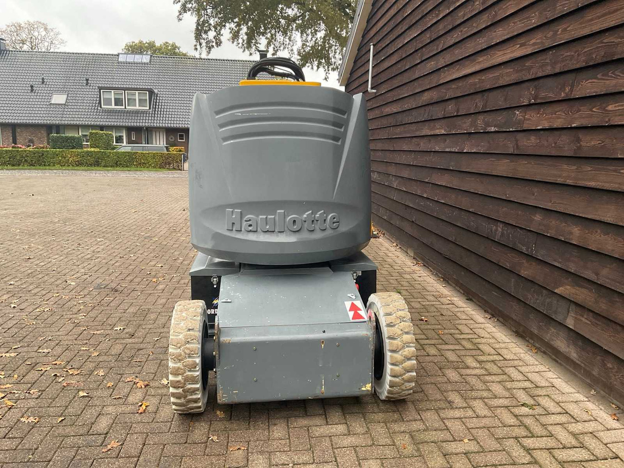 Haulotte 2007 HAULOTTE HA12IP AERIAL PLATFORM - منصات هيدروليكية متنقلة: صور 5 Haulotte 2007 HAULOTTE HA12IP AERIAL PLATFORM - منصات هيدروليكية متنقلة: صور 5