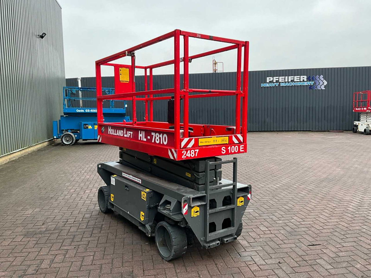 Holland-Lift Ecostar HL-7810 - منصات هيدروليكية متنقلة: صور 4 Holland-Lift Ecostar HL-7810 - منصات هيدروليكية متنقلة: صور 4