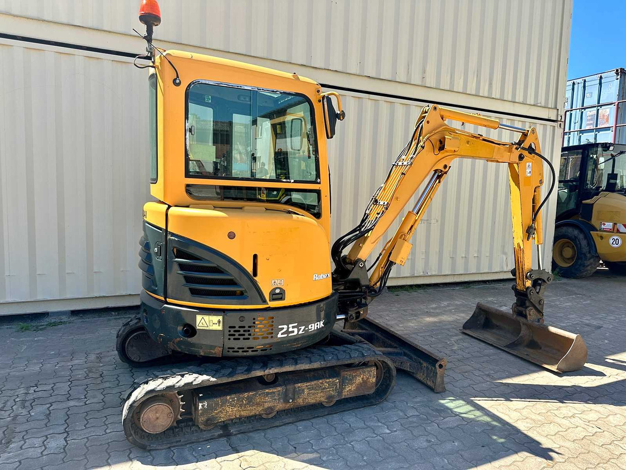 Hyundai Robex25Z-9AK - حفارة مصغرة: صور 3 Hyundai Robex25Z-9AK - حفارة مصغرة: صور 3