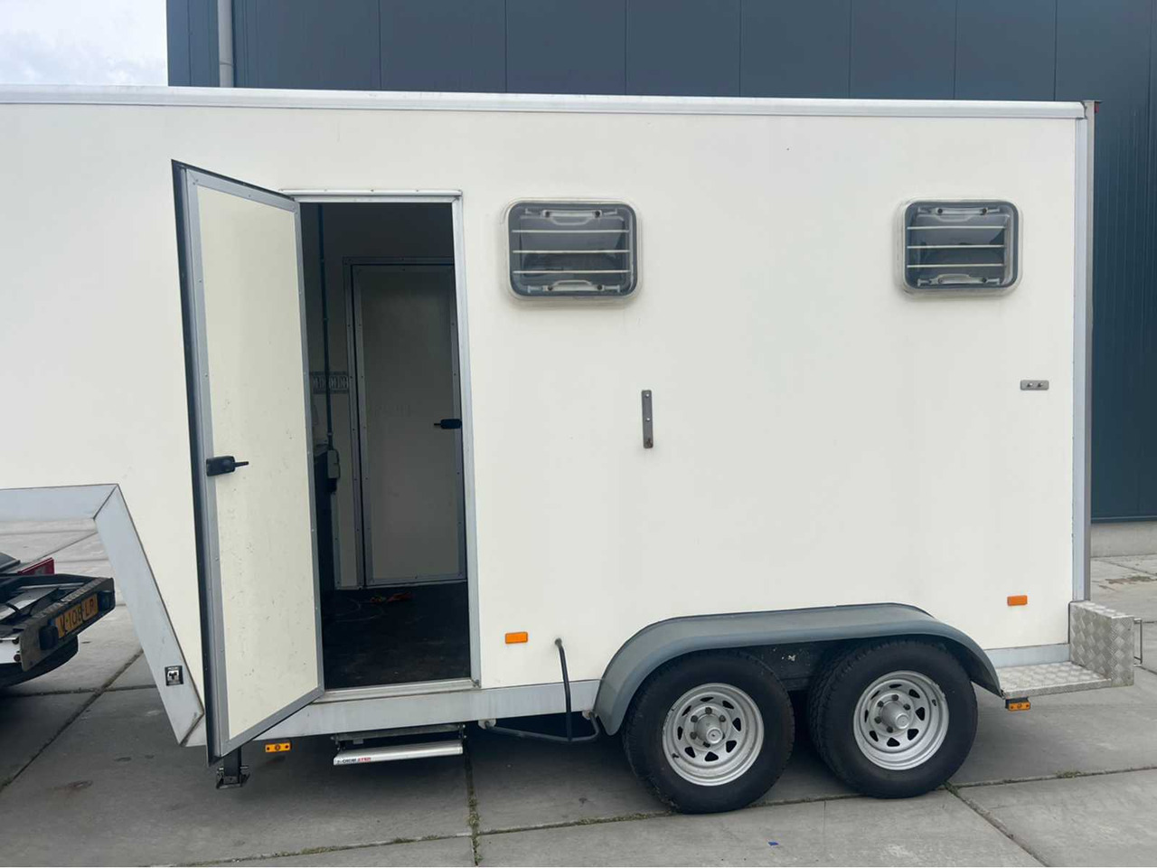 J.M.R. - HORSE TRAILER - SEMI-TRAILER - 2001 - مقطورة: صور 5 J.M.R. - HORSE TRAILER - SEMI-TRAILER - 2001 - مقطورة: صور 5