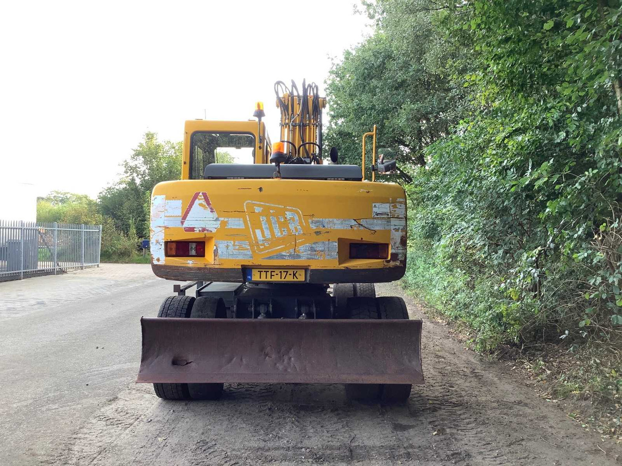 JCB JS130W - حفارة على عجلات: صور 5 JCB JS130W - حفارة على عجلات: صور 5