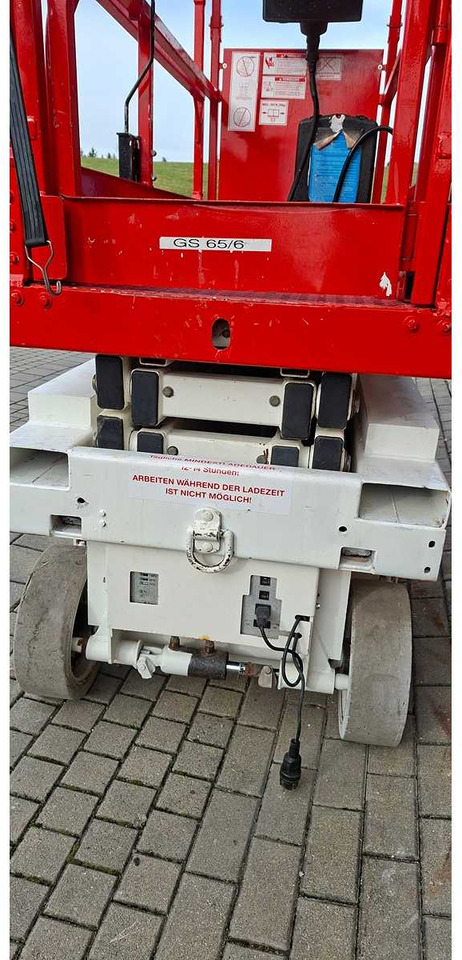 JLG - 1532 - E3 - 2001 - SCISSOR LIFT - منصات هيدروليكية متنقلة: صور 5 JLG - 1532 - E3 - 2001 - SCISSOR LIFT - منصات هيدروليكية متنقلة: صور 5