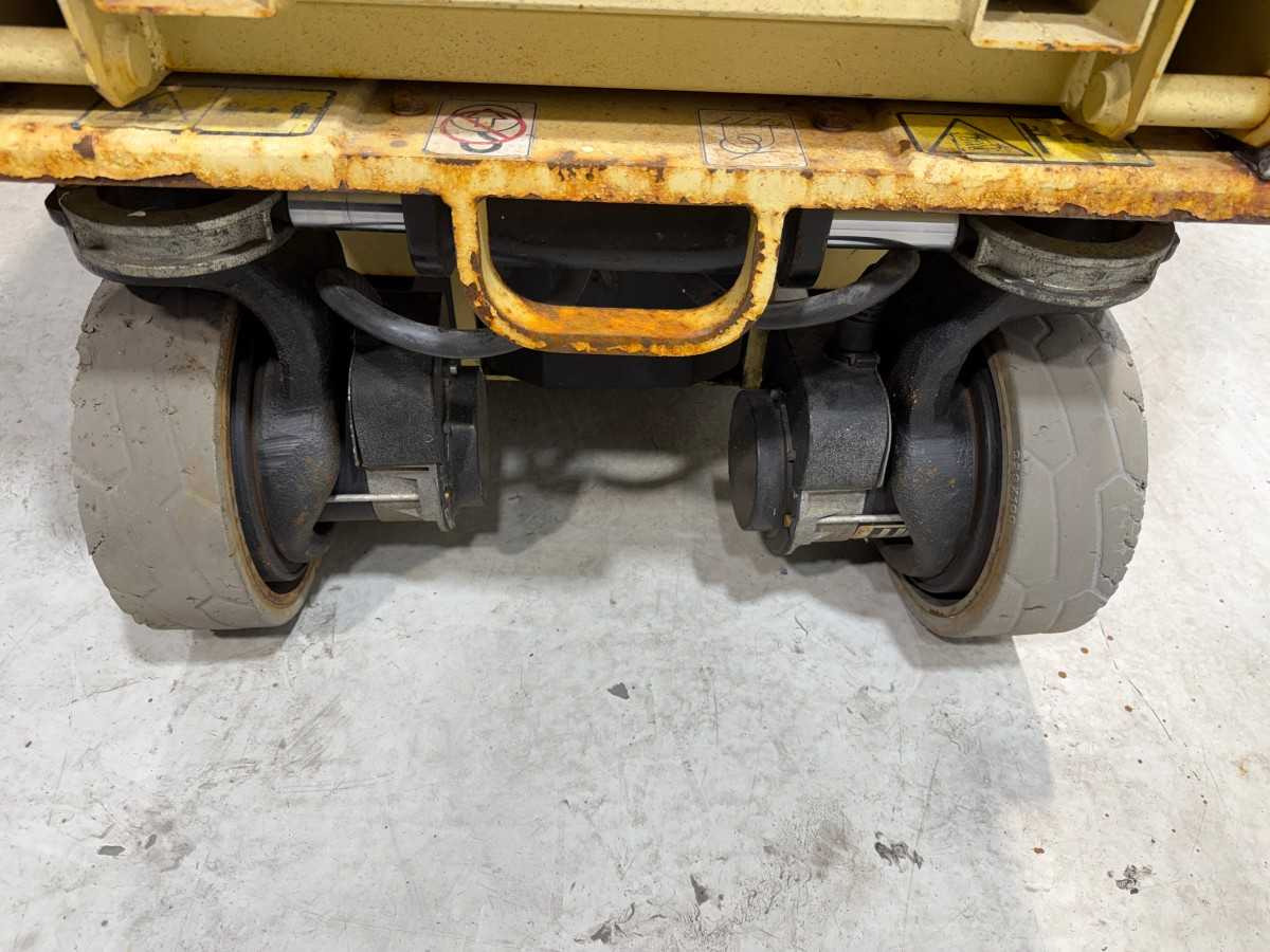 منصات هيدروليكية متنقلة JLG - 2013 - 1930ES - AERIAL PLATFORM: صور 14 منصات هيدروليكية متنقلة JLG - 2013 - 1930ES - AERIAL PLATFORM: صور 14