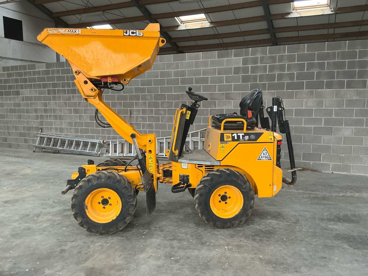 Jcb 1T 2S5 - قلابة شاحنة: صور 2 Jcb 1T 2S5 - قلابة شاحنة: صور 2