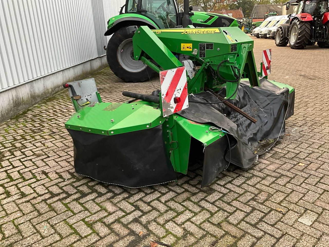 John Deere 131 - التقطيع جزازة/ ماكينات قطع الحشائش: صور 4 John Deere 131 - التقطيع جزازة/ ماكينات قطع الحشائش: صور 4