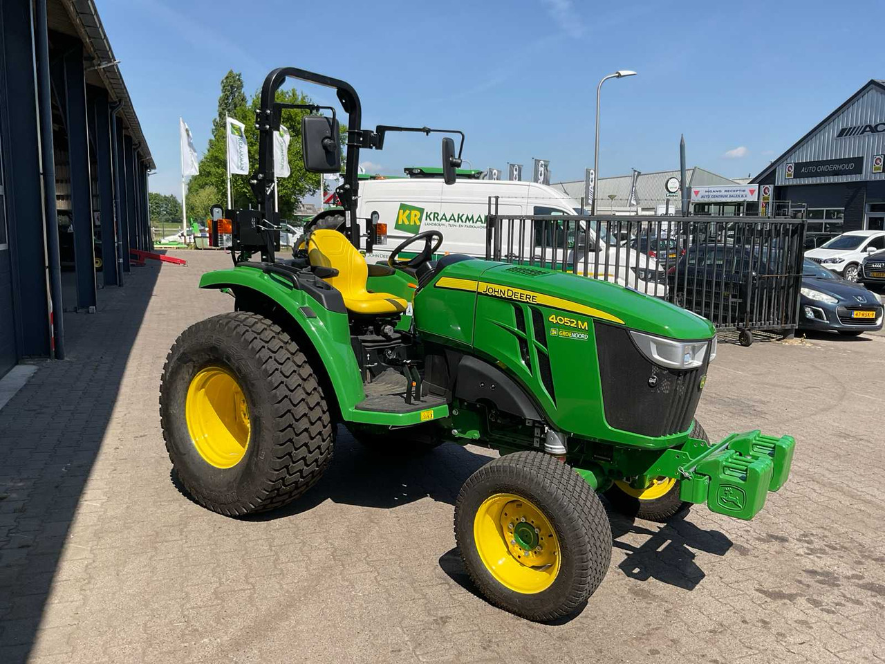 John Deere 4052M - جرار صغير: صور 3 John Deere 4052M - جرار صغير: صور 3