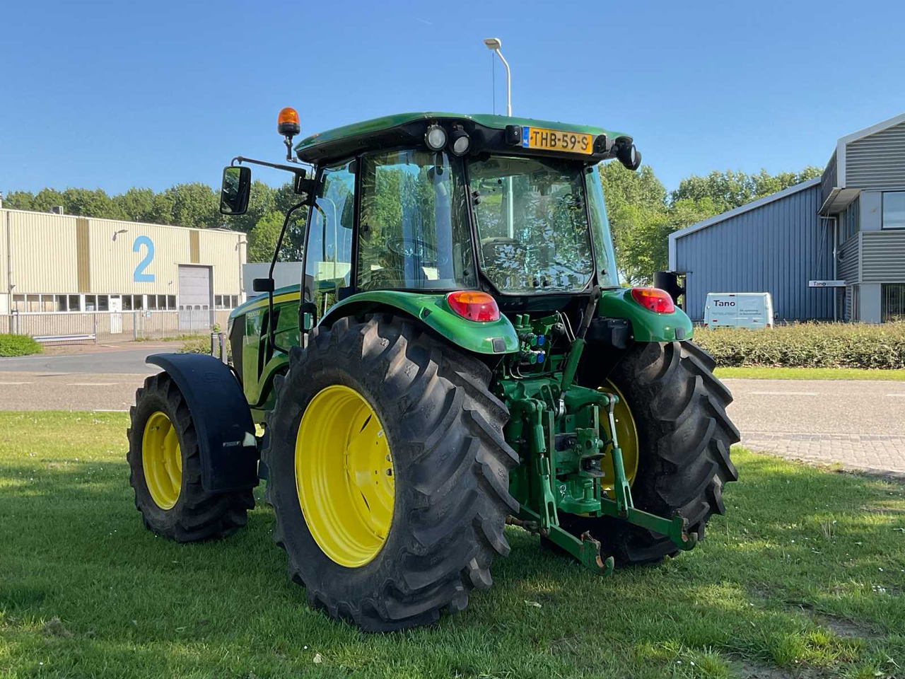 John Deere 5100M - جرار: صور 3 John Deere 5100M - جرار: صور 3