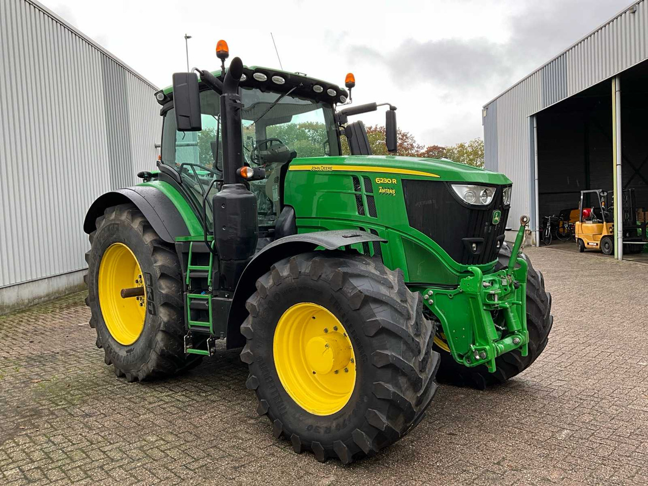 John Deere 6230R - جرار: صور 4 John Deere 6230R - جرار: صور 4
