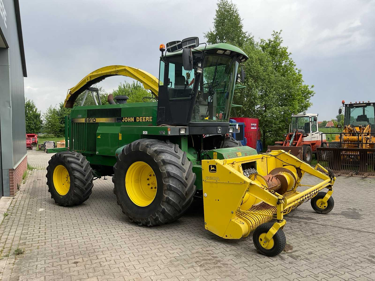 John Deere 6910 - حصادة الأعلاف: صور 4 John Deere 6910 - حصادة الأعلاف: صور 4