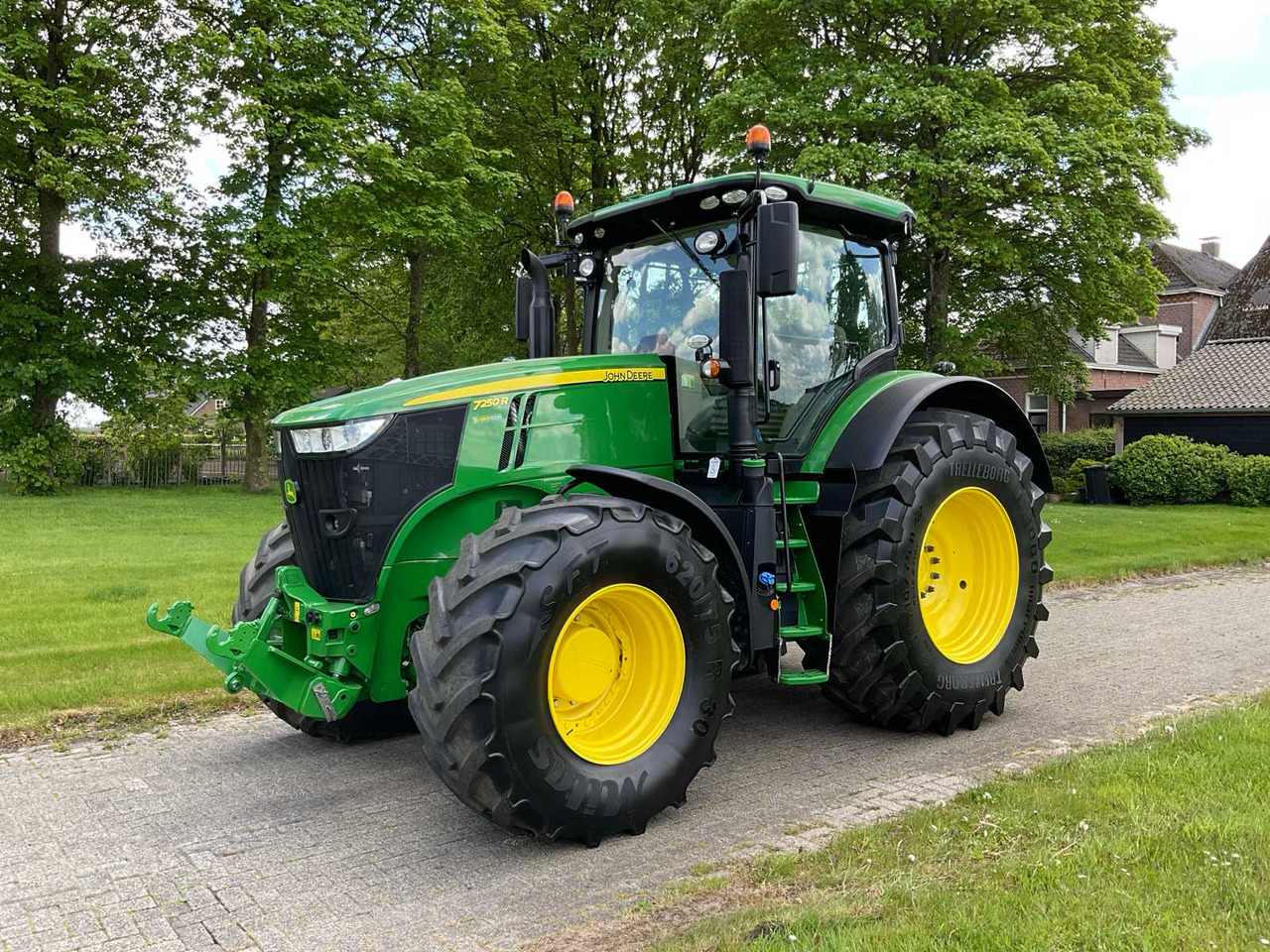 John Deere 7250R - جرار: صور 1 John Deere 7250R - جرار: صور 1