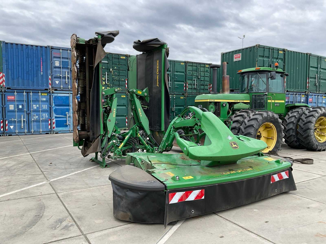 John Deere F310R + R870R - الآلات والماكينات الزراعية: صور 3 John Deere F310R + R870R - الآلات والماكينات الزراعية: صور 3