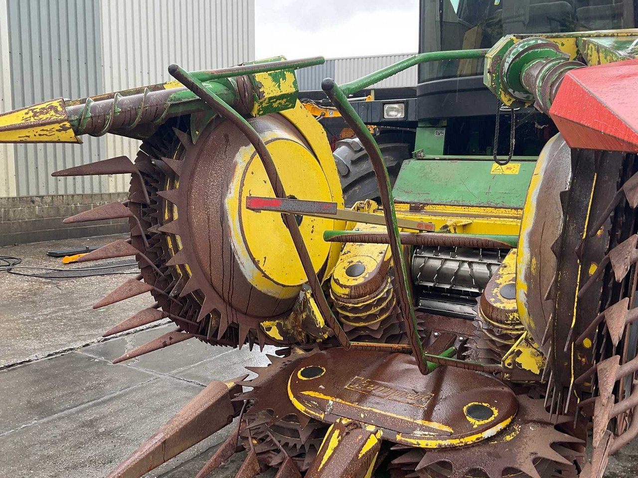 حصادة الأعلاف John deere 6950: صور 13
