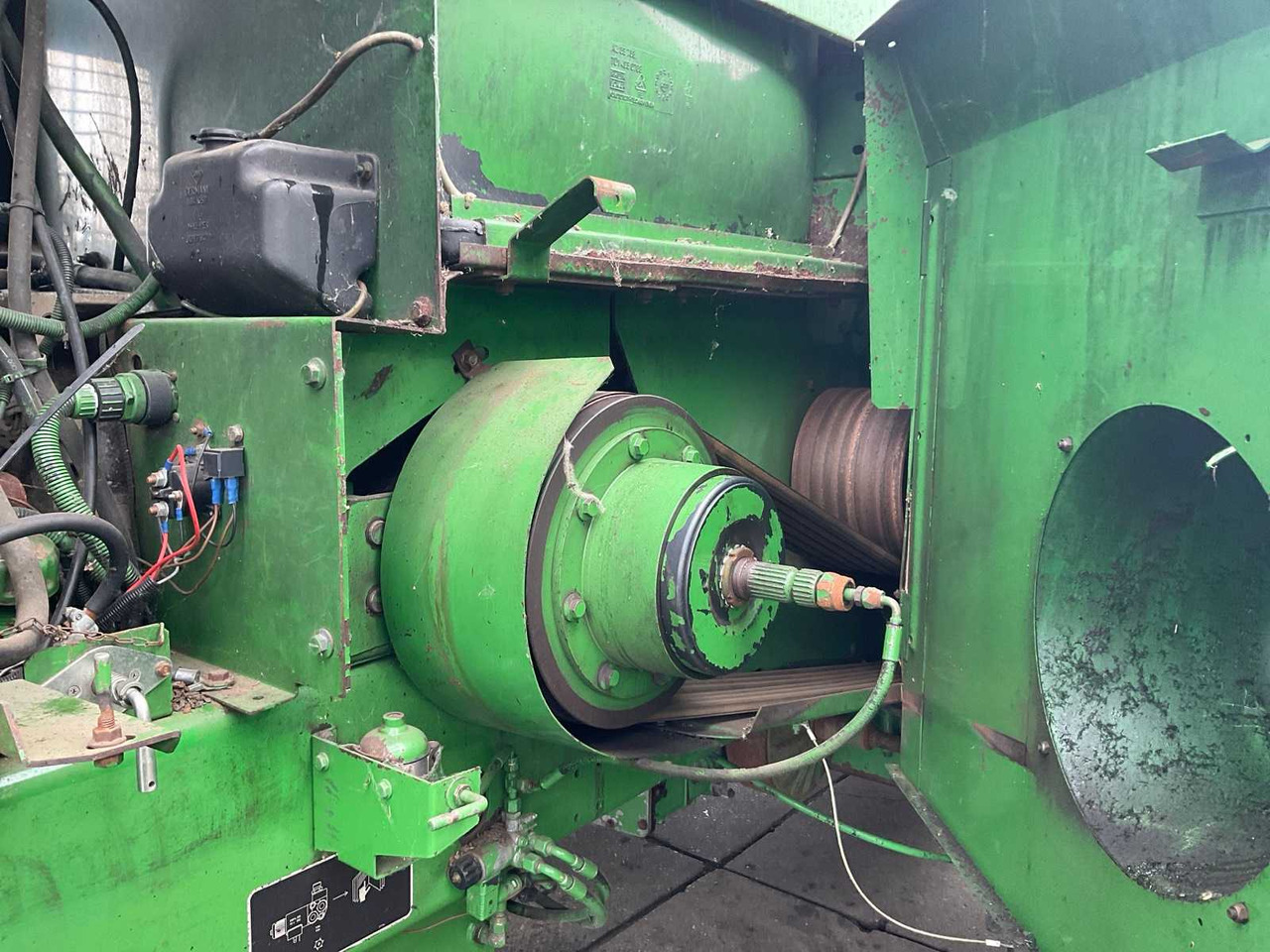 حصادة الأعلاف John deere 6950: صور 21