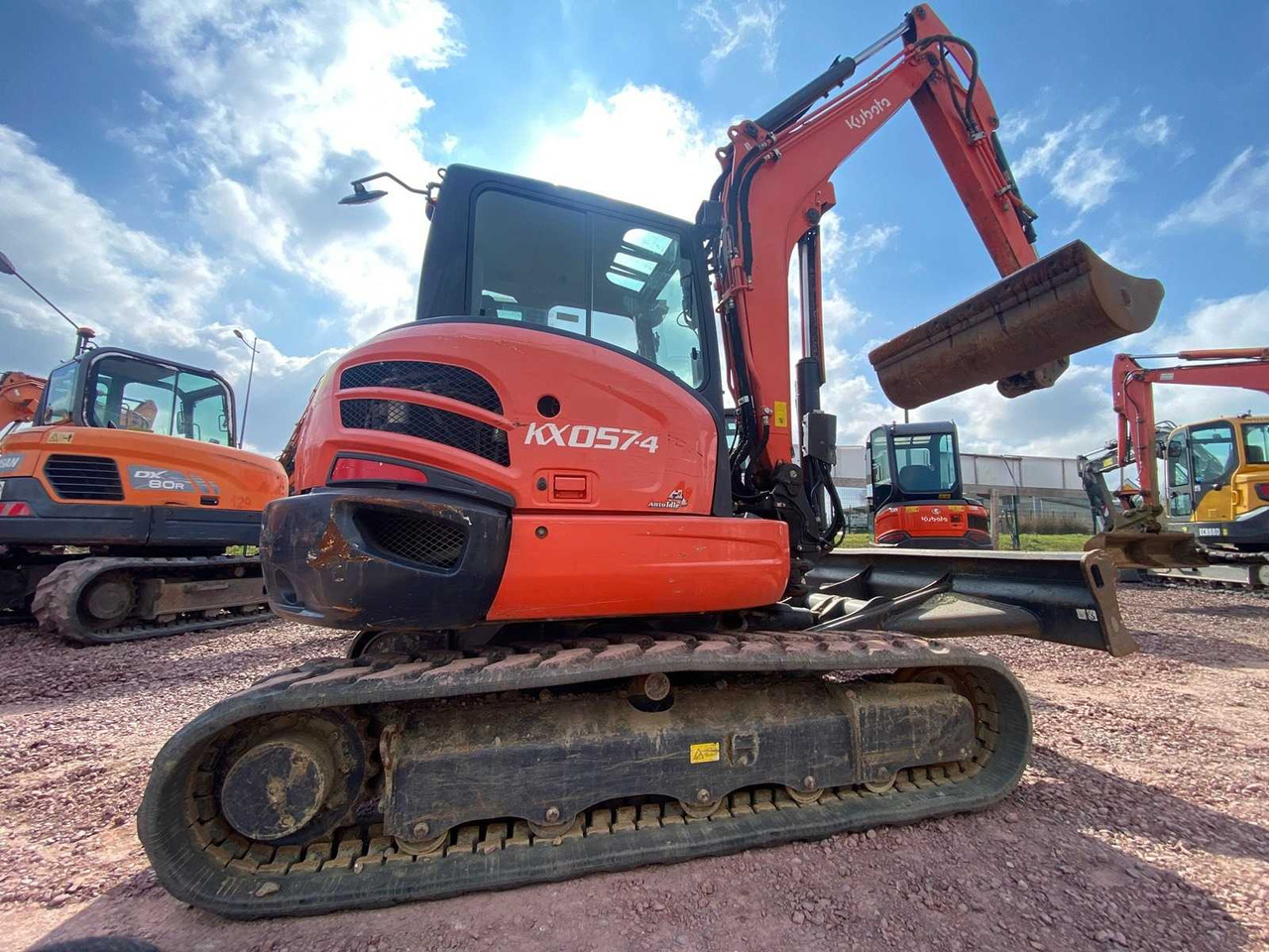 KUBOTA KX 057-4 5.5 TON MINI CRAWLER EXCAVATOR - حفارة مصغرة: صور 5 KUBOTA KX 057-4 5.5 TON MINI CRAWLER EXCAVATOR - حفارة مصغرة: صور 5