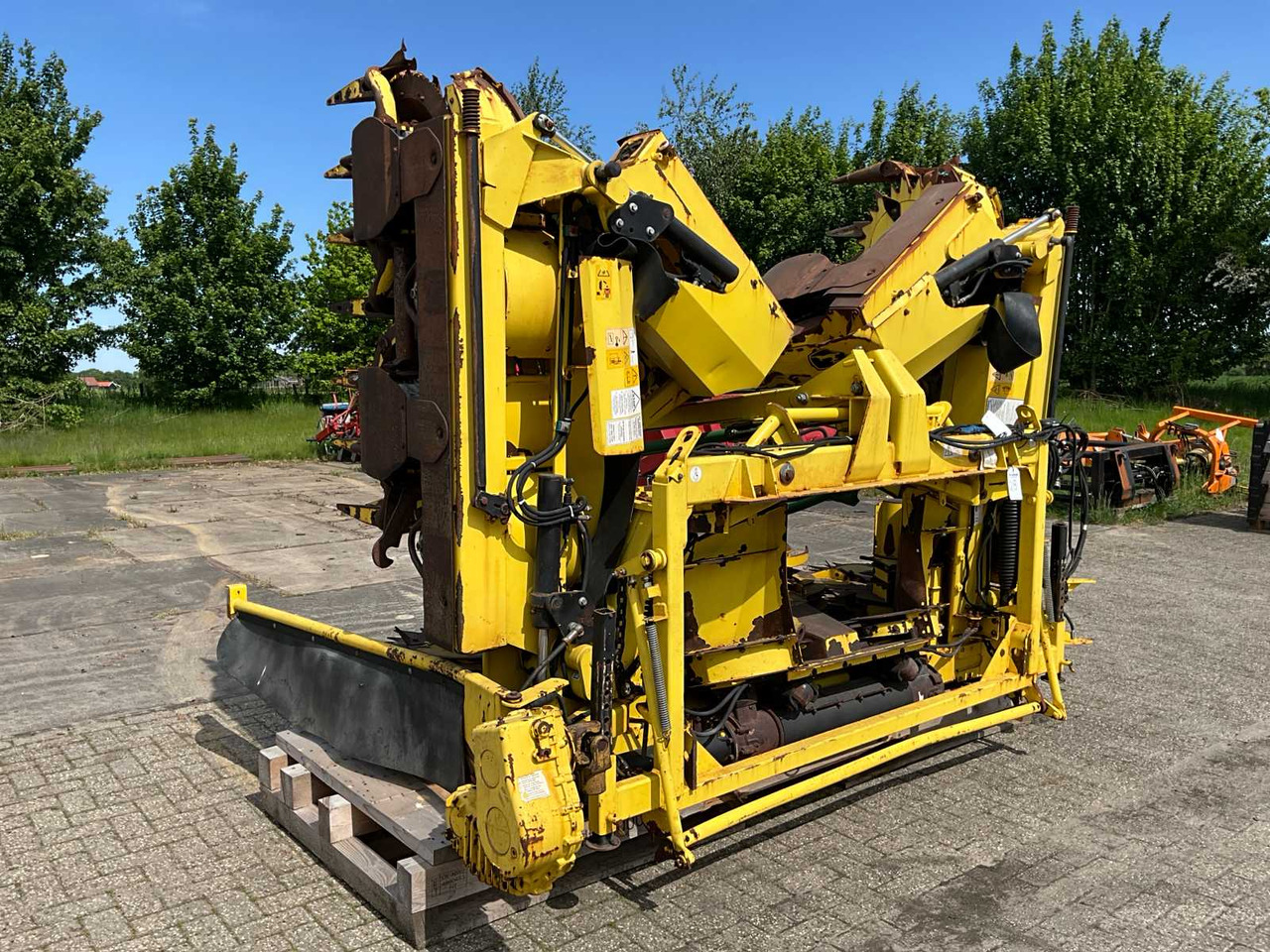 Kemper 375 / 10 rijer - آلة حصاد: صور 2 Kemper 375 / 10 rijer - آلة حصاد: صور 2