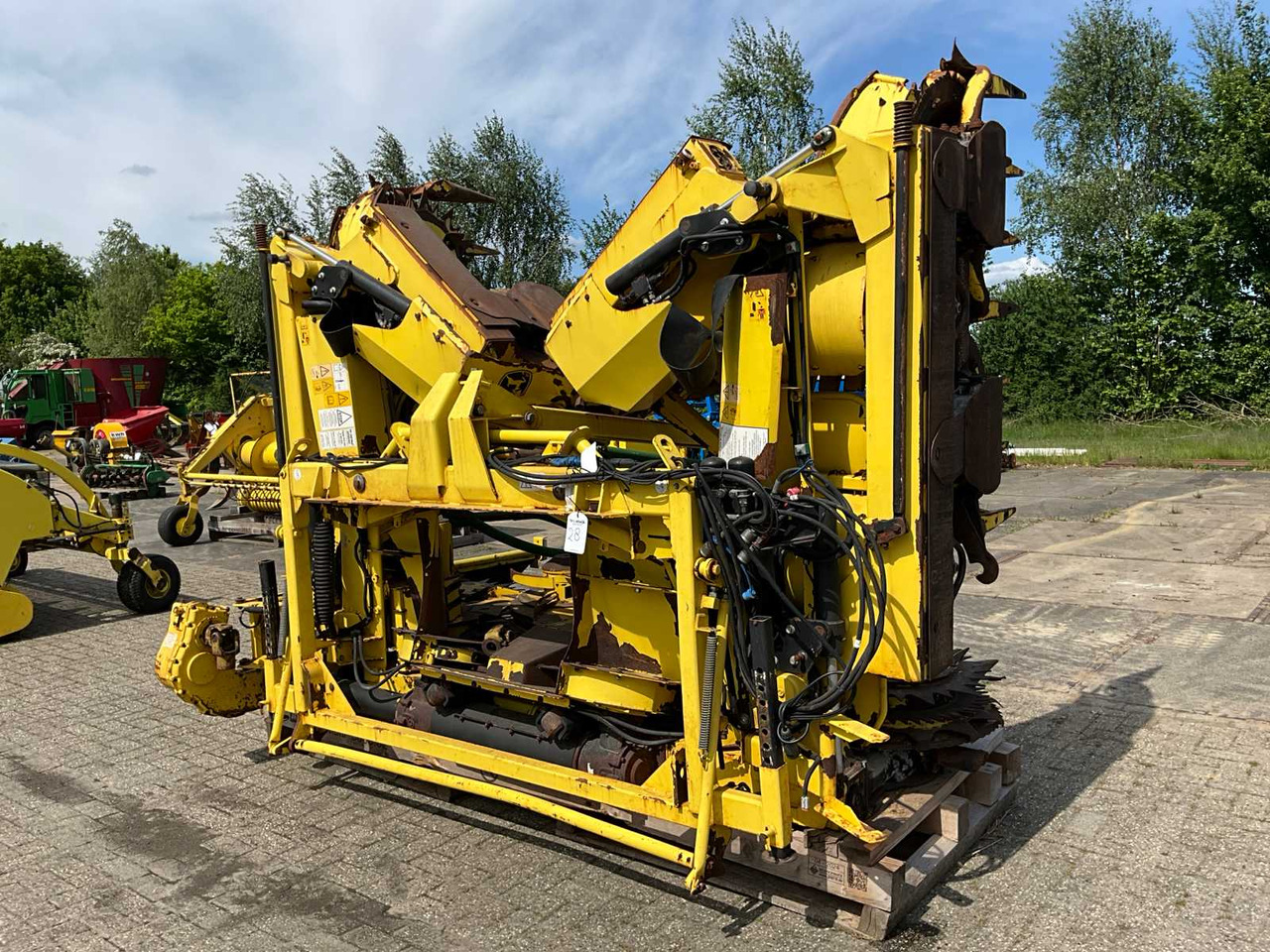 Kemper 375 / 10 rijer - آلة حصاد: صور 1 Kemper 375 / 10 rijer - آلة حصاد: صور 1