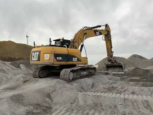 Komatsu 323D - حفارات زحافة: صور 4 Komatsu 323D - حفارات زحافة: صور 4