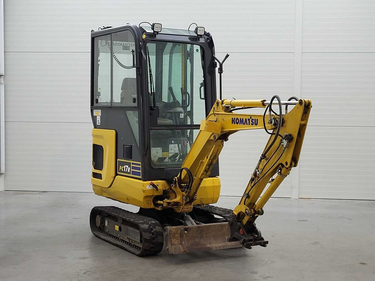 Komatsu PC 17R-S - حفارة مصغرة: صور 2 Komatsu PC 17R-S - حفارة مصغرة: صور 2