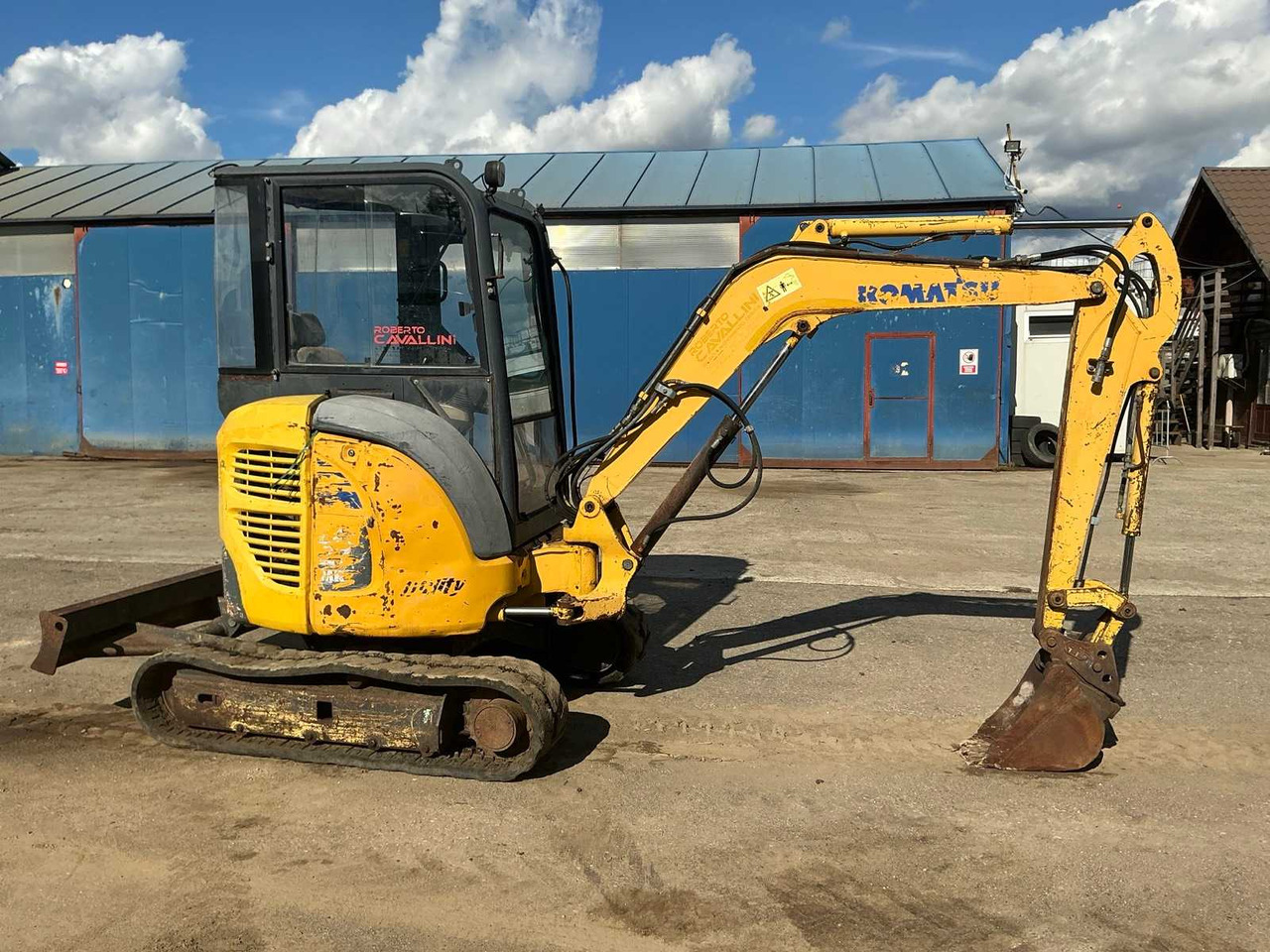 Komatsu PC 27 MR-2 - حفارة مصغرة: صور 5 Komatsu PC 27 MR-2 - حفارة مصغرة: صور 5