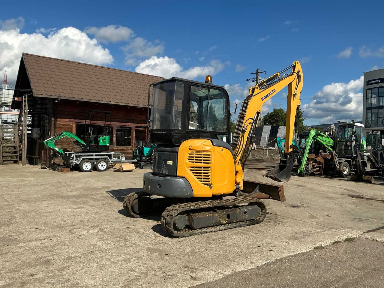 Komatsu PC35MR - 2 - حفارة مصغرة: صور 3 Komatsu PC35MR - 2 - حفارة مصغرة: صور 3