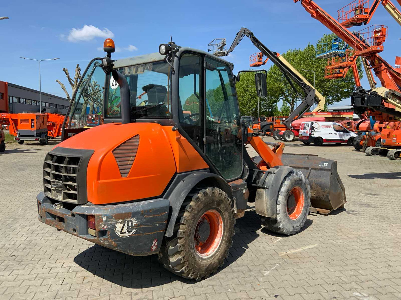 Komatsu WA-70-7 - اللودر بعجل: صور 5 Komatsu WA-70-7 - اللودر بعجل: صور 5