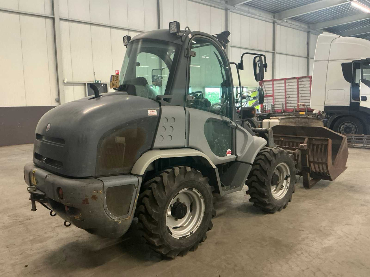Kramer KW280 - اللودر بعجل: صور 5 Kramer KW280 - اللودر بعجل: صور 5