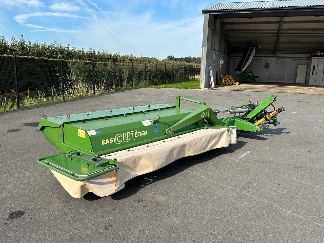Krone Easy cut 320 CVQ - التقطيع جزازة/ ماكينات قطع الحشائش: صور 3 Krone Easy cut 320 CVQ - التقطيع جزازة/ ماكينات قطع الحشائش: صور 3