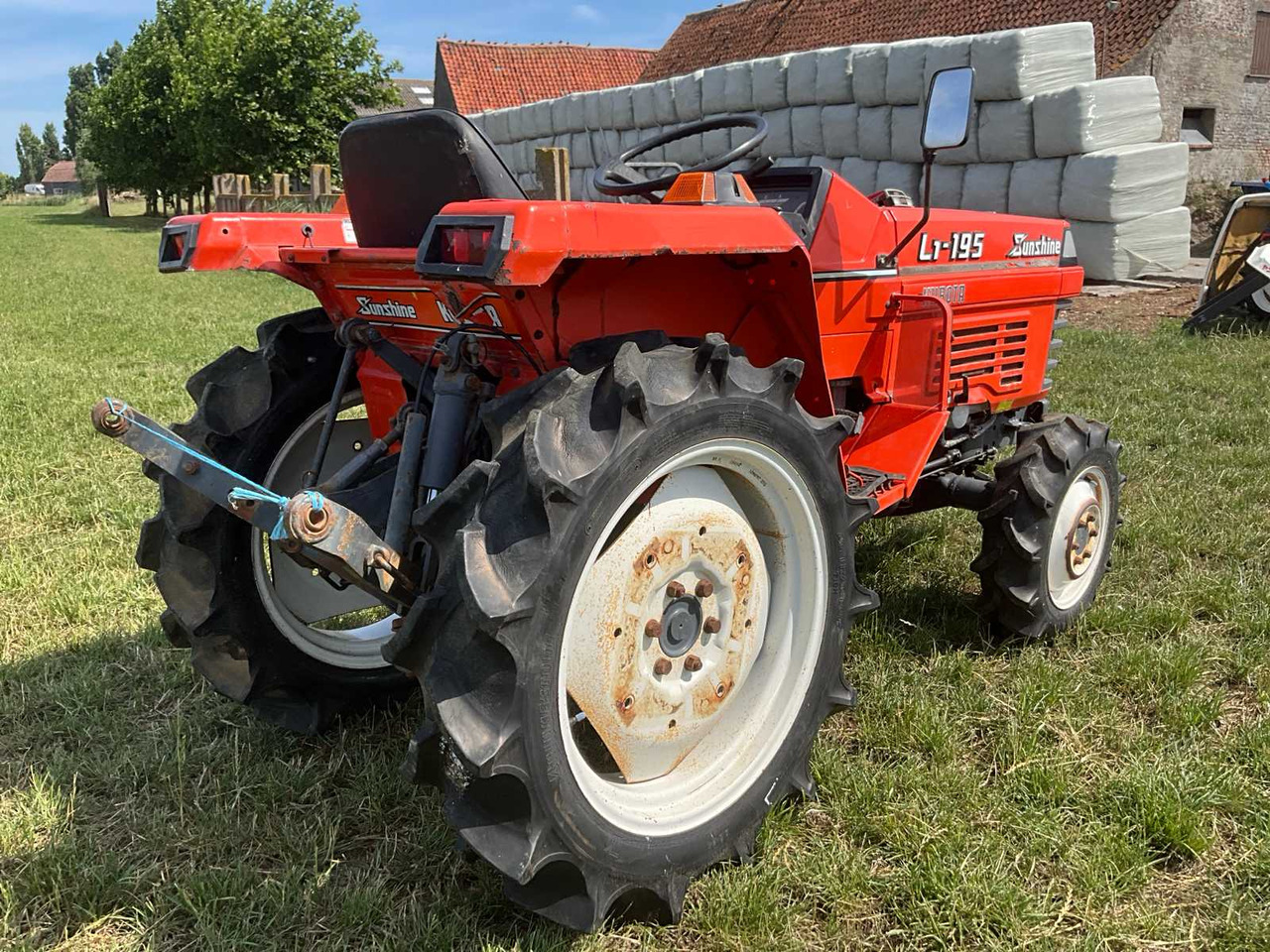 Kubota L1-195 - جرار صغير: صور 5 Kubota L1-195 - جرار صغير: صور 5