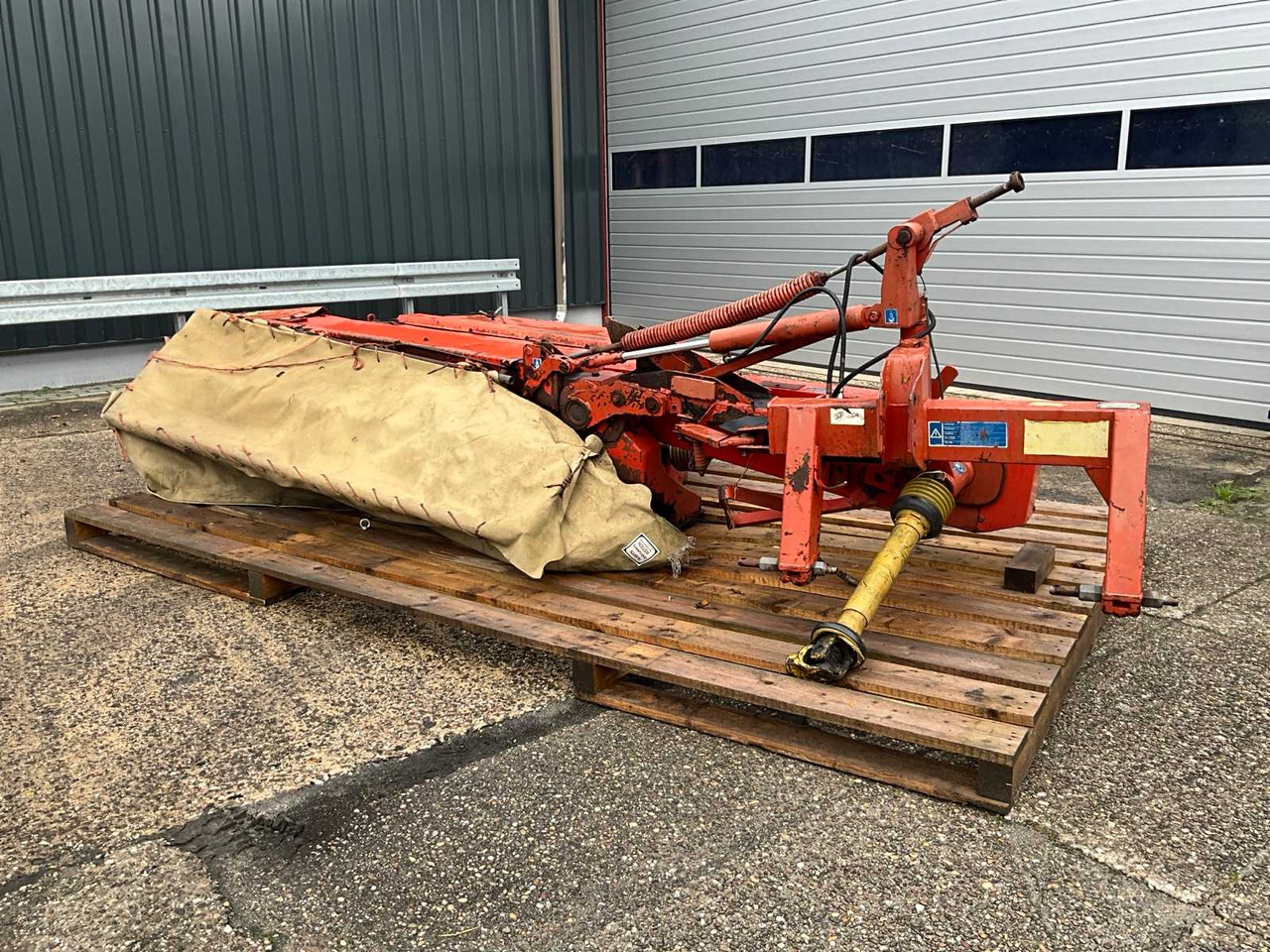 Kuhn FC 240 P - التقطيع جزازة/ ماكينات قطع الحشائش: صور 1 Kuhn FC 240 P - التقطيع جزازة/ ماكينات قطع الحشائش: صور 1