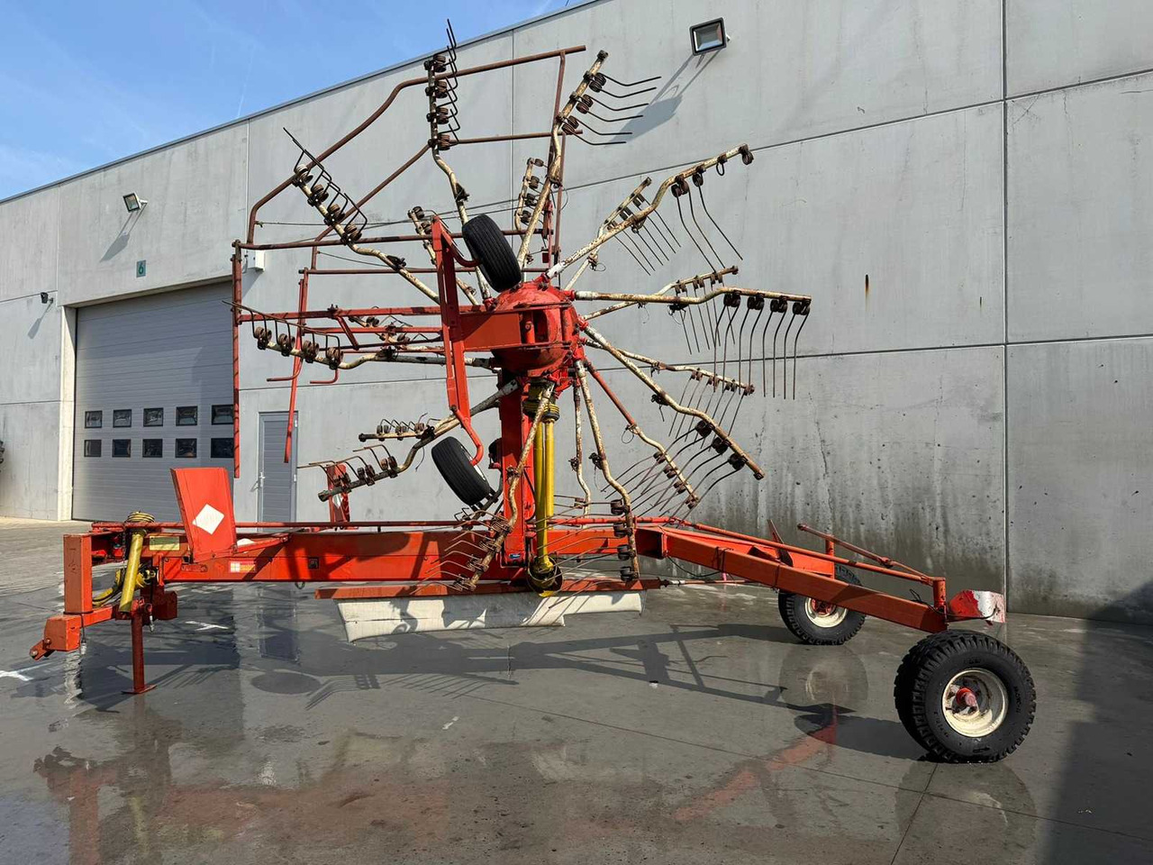 Kuhn GA7301 - معدات القش: صور 1 Kuhn GA7301 - معدات القش: صور 1