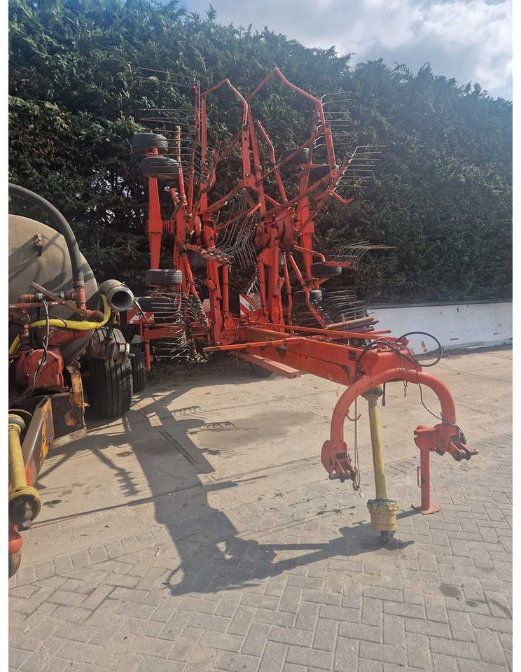 Kuhn GA7501 - معدات القش: صور 2 Kuhn GA7501 - معدات القش: صور 2