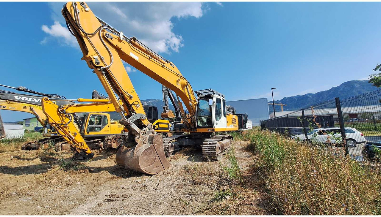 LIIEBHERR R934C HDC - حفارات زحافة: صور 1 LIIEBHERR R934C HDC - حفارات زحافة: صور 1