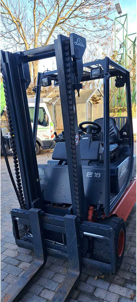 LINDE - E18C-02 - 2004 - FORKLIFT TRUCKS - رافعة شوكية: صور 3 LINDE - E18C-02 - 2004 - FORKLIFT TRUCKS - رافعة شوكية: صور 3
