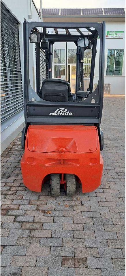 LINDE - E18C-02 - 2004 - FORKLIFT TRUCKS - رافعة شوكية: صور 4 LINDE - E18C-02 - 2004 - FORKLIFT TRUCKS - رافعة شوكية: صور 4