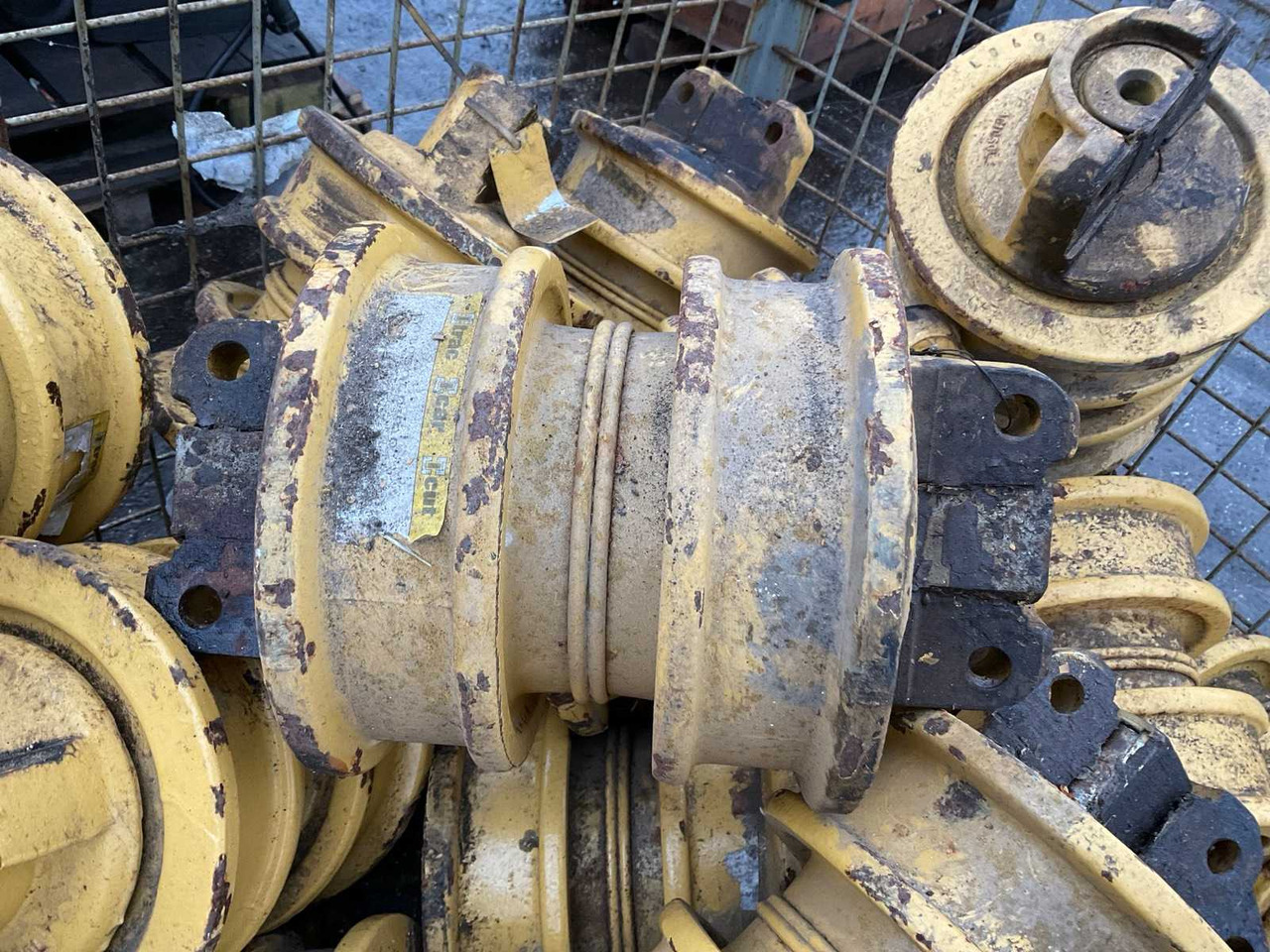 LOT IDLERS FOR CATERPILLAR CRAWLER CRANE - حفارة: صور 2 LOT IDLERS FOR CATERPILLAR CRAWLER CRANE - حفارة: صور 2