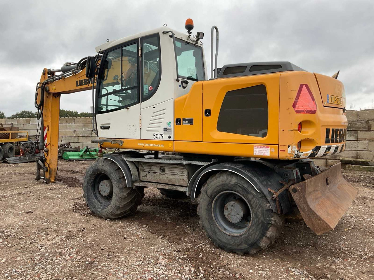 Liebherr A916-L1 - حفارة على عجلات: صور 2 Liebherr A916-L1 - حفارة على عجلات: صور 2
