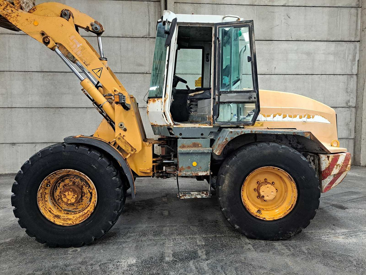 Liebherr L514 - اللودر بعجل: صور 5 Liebherr L514 - اللودر بعجل: صور 5