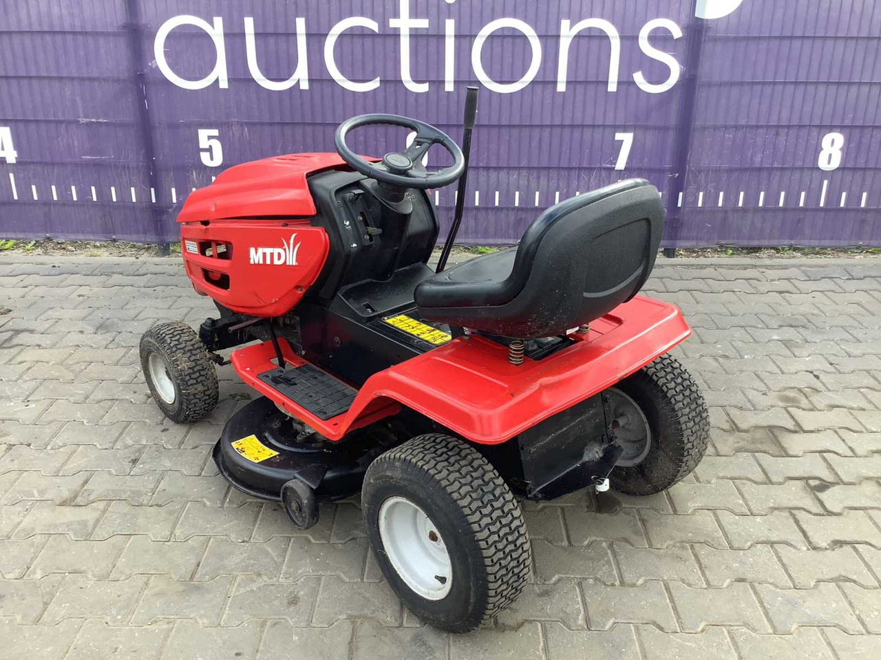 MTD B135/96 - جزازة المروج: صور 4 MTD B135/96 - جزازة المروج: صور 4