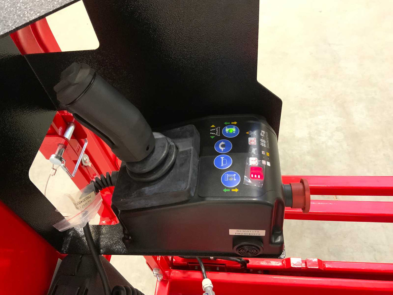 منصات هيدروليكية متنقلة Mantall XE80N: صور 20