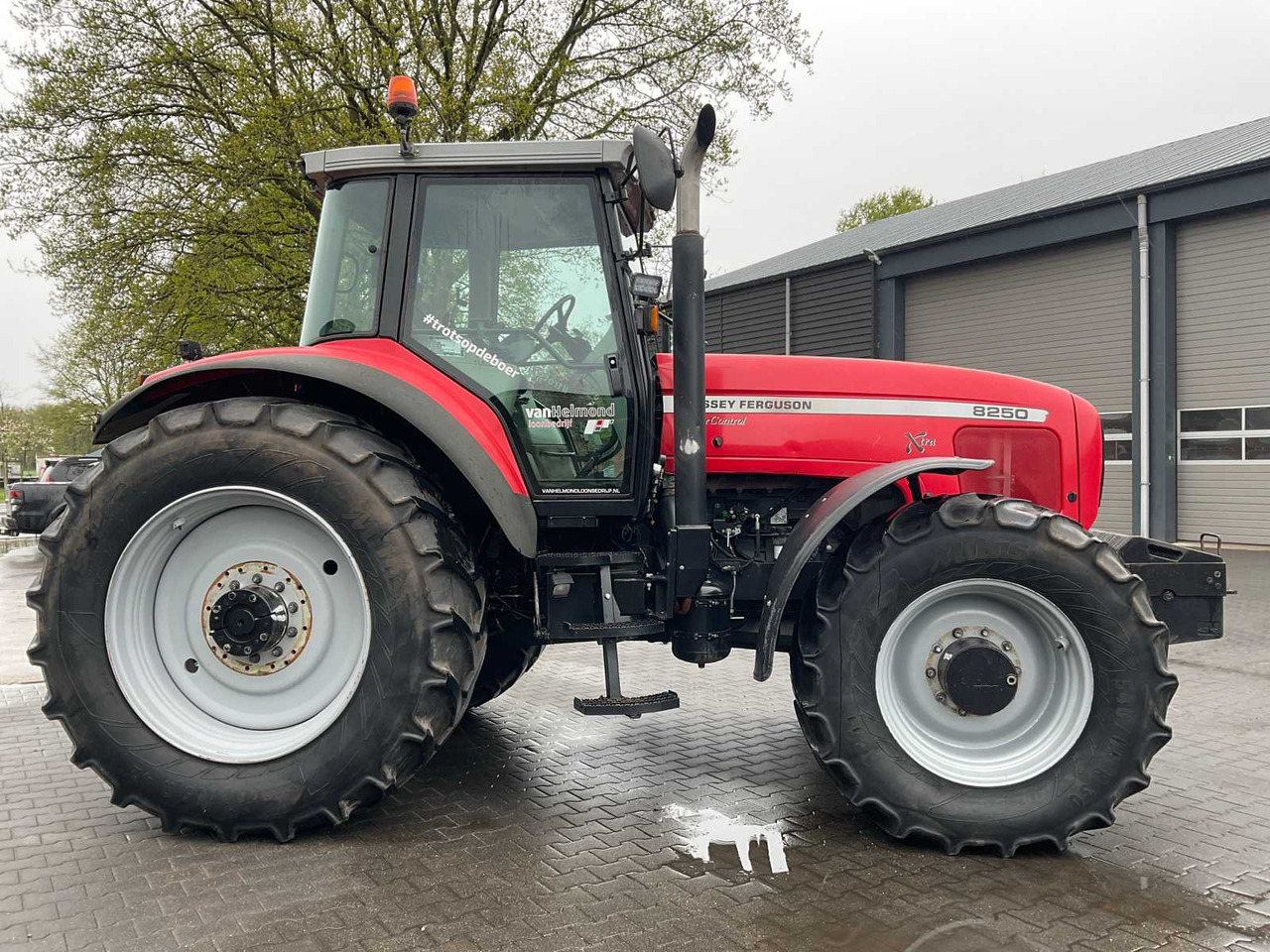 Massey Ferguson 8250 Xtra Power Control - جرار: صور 4 Massey Ferguson 8250 Xtra Power Control - جرار: صور 4