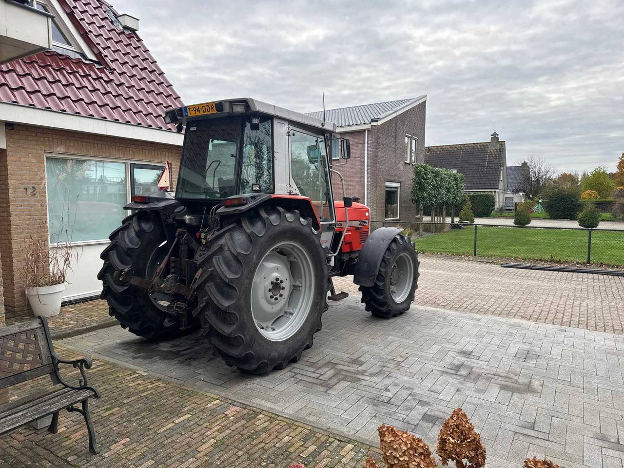 Massey-Ferguson MASSEY-FERGUSON - 3095 DATATRONIC - ALL-WHEEL DRIVE AGRICULTURAL TRACTOR - جرار: صور 5 Massey-Ferguson MASSEY-FERGUSON - 3095 DATATRONIC - ALL-WHEEL DRIVE AGRICULTURAL TRACTOR - جرار: صور 5