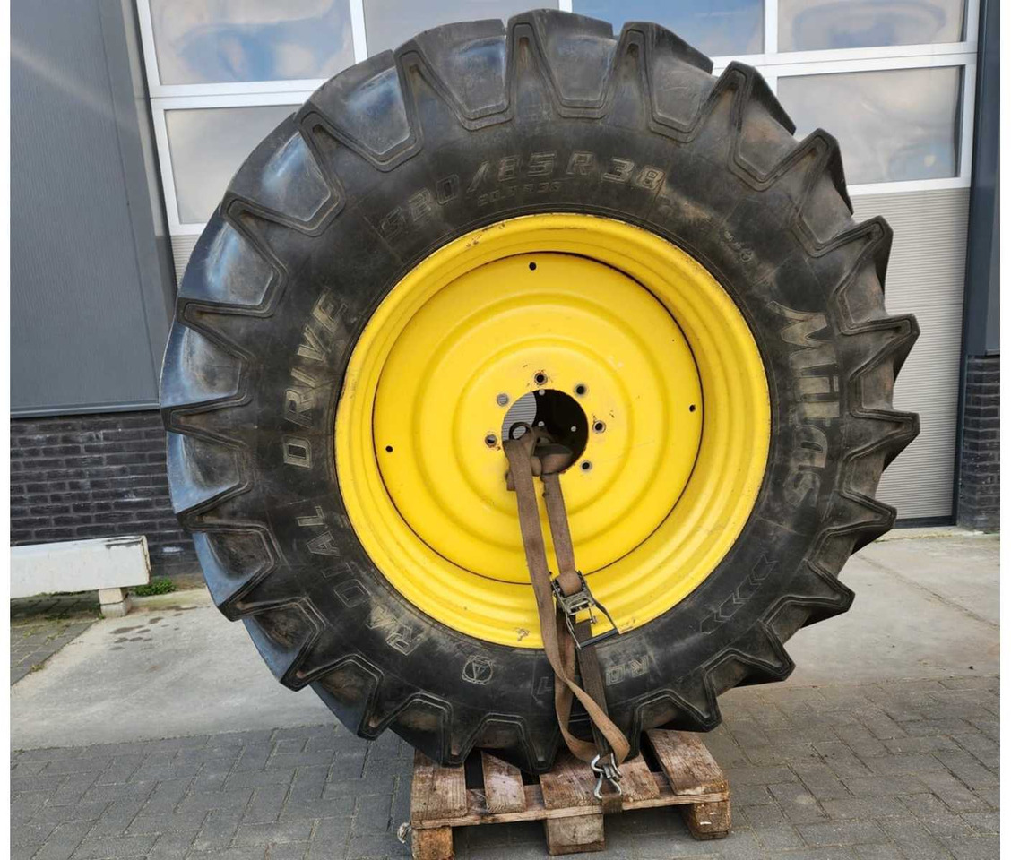 Mitas Radial Drive - الإطارات والجنوط - جرار: صور 1 Mitas Radial Drive - الإطارات والجنوط - جرار: صور 1