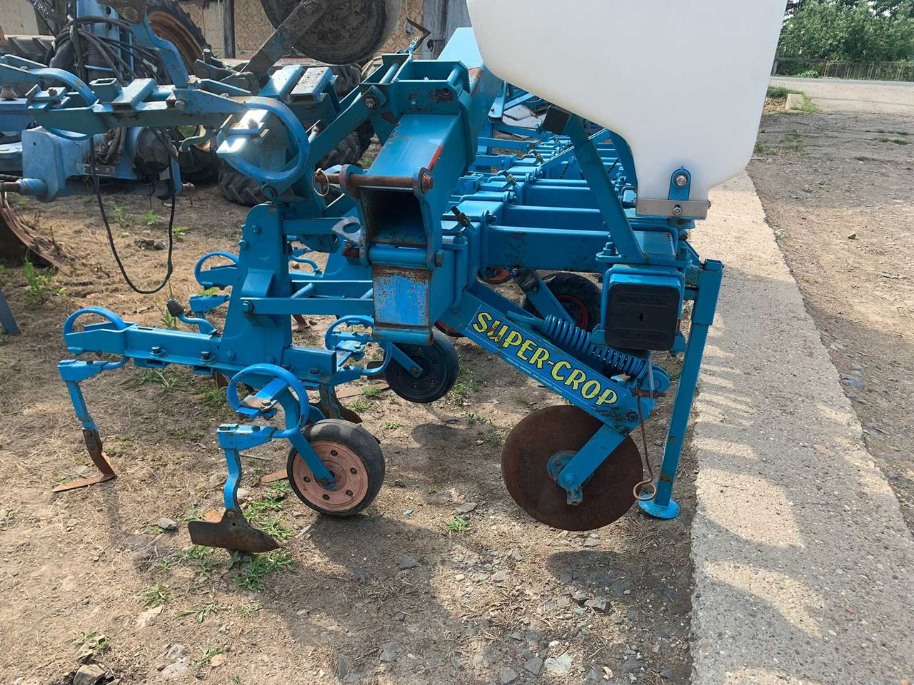 Monosem  - مسلفة القوة: صور 1 Monosem  - مسلفة القوة: صور 1