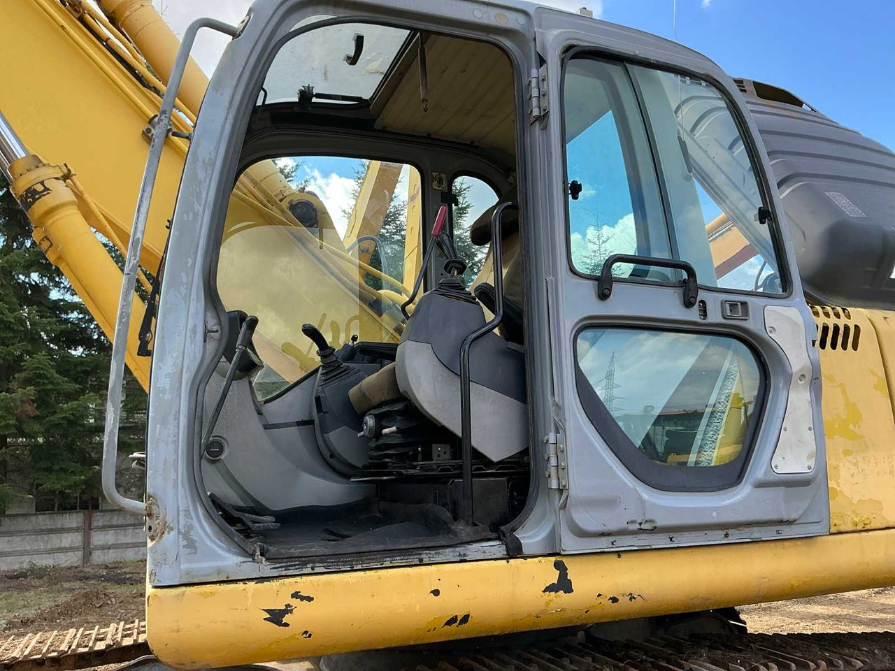NEW HOLLAND KOBELCO NEW HOLLAND KOBELCO - E 215B - TRACKED EXCAVATOR - 2007 - حفارات زحافة: صور 3 NEW HOLLAND KOBELCO NEW HOLLAND KOBELCO - E 215B - TRACKED EXCAVATOR - 2007 - حفارات زحافة: صور 3